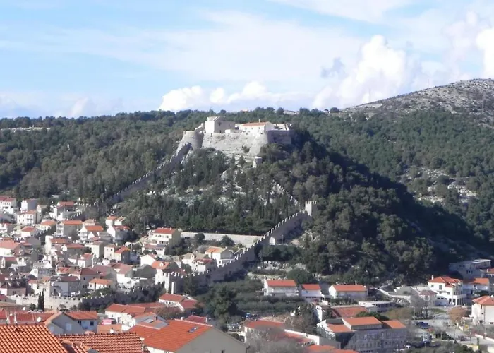 Trogrli - With Balcony Hvar Town