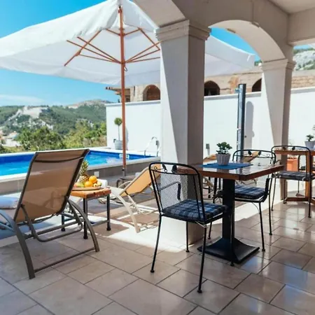 Trogrli - With Balcony Appartement *