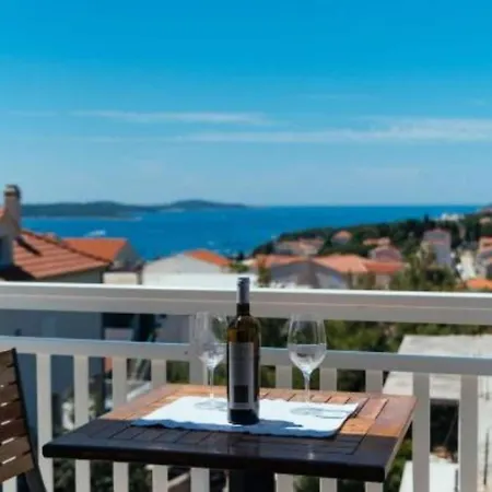 Trogrli - With Balcony Appartement
